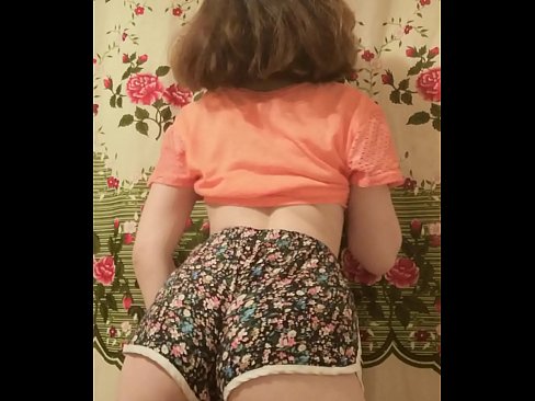 ❤️ Тачаангуй залуу бяцхан хүүхэн камер дээр шорт тайлж байна Зовох mn.porn-93.ru